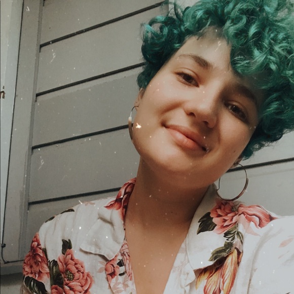 Meet Lydia Claire of Clairevoyance Threads - Picture 8 of 17